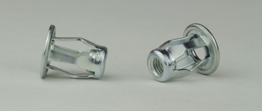 Käfig-Blindnietmuttern Stahl verzinkt - Klemmbereich 0,5 - 5,0 mm - M 6