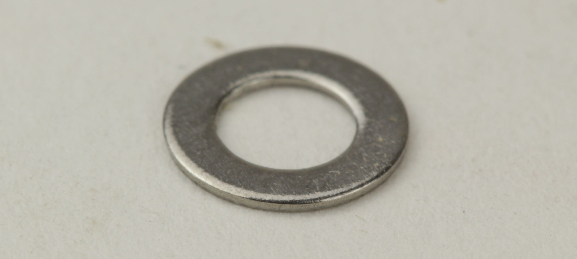Flache Scheiben - ISO 7092 - Edelstahl A2 - 200 HV - für M 2 - 2,2x4,5x0,3